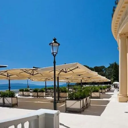 Deluxe Pool-apartment * Opatija